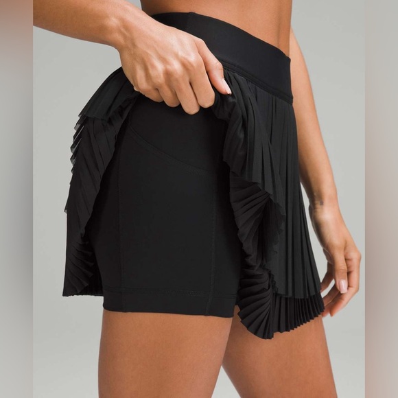 E - Lululemon Tiered Pleats High-Rise Tennis Skirt
Black - Picture 4 of 7